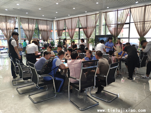 石家莊鐵路學(xué)校每年學(xué)費多少錢 學(xué)校新聞