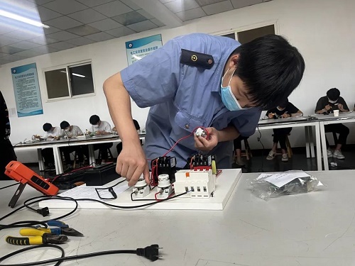 石家莊新鐵軌道交通中專學校2023年報名方式介紹 學校新聞